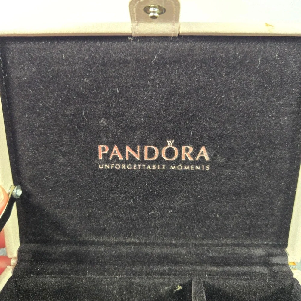 Pandora Cream Genuine Leather Jewelry Box Case Unforgettable Moments Retired